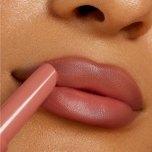 EM Cosmetics Soft Blur Velvet Lip Liner FOXY BUNNY or TEDDY .009oz / 0.27g NIB - Picture 6 of 15